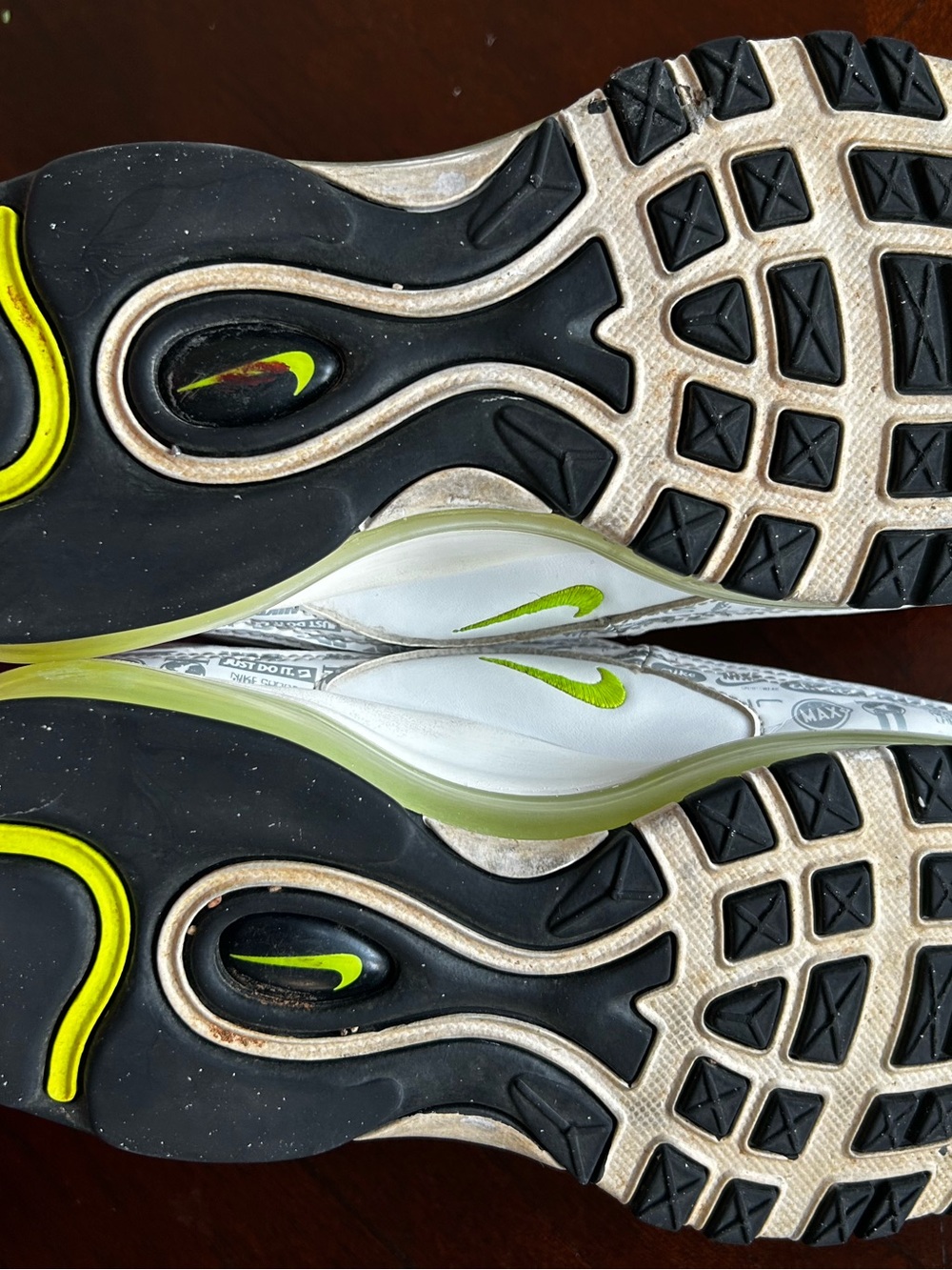 Nike Air Max 97 White with Neon Yellow Accents size 7Y - Picture 7 of 8